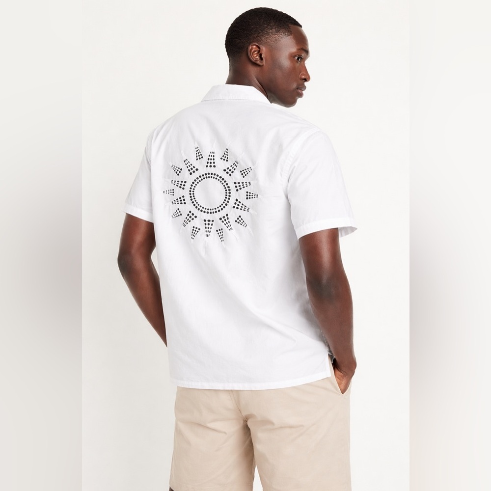 Embroidered Old Navy White Casual Button Down Short Sleeve Art Design Shirt XL